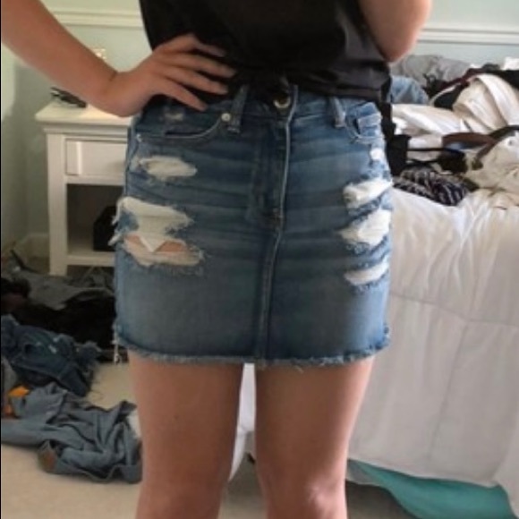 American Eagle ripped denim jean skirt size 0 - Picture 4 of 5